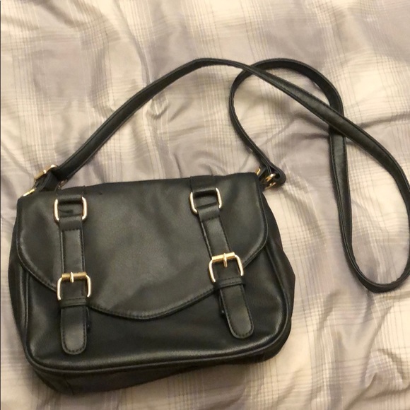 🔴Black Crossbody Purse!🔴 - Picture 1 of 5